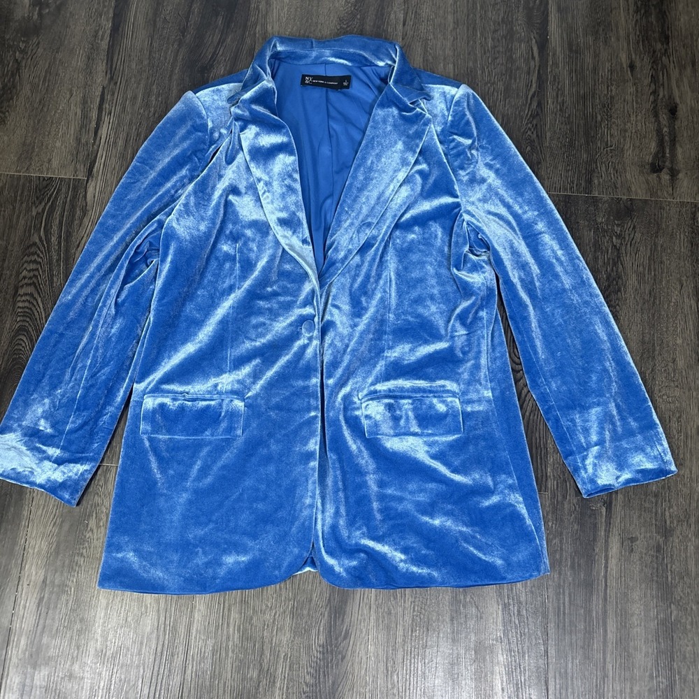 Short Title: NY&C Blue Velvet Blazer Jacket Size L Single Button